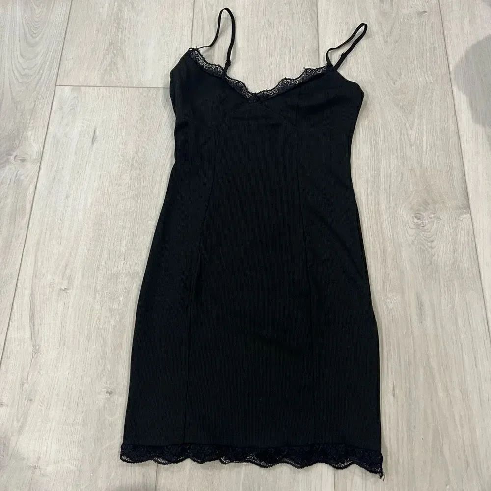 Do my self lace mini black dress size s